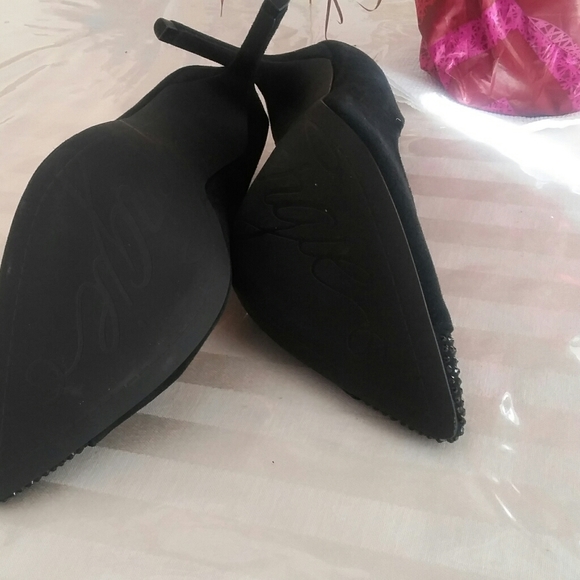 Shoes - Picture 3 of 5